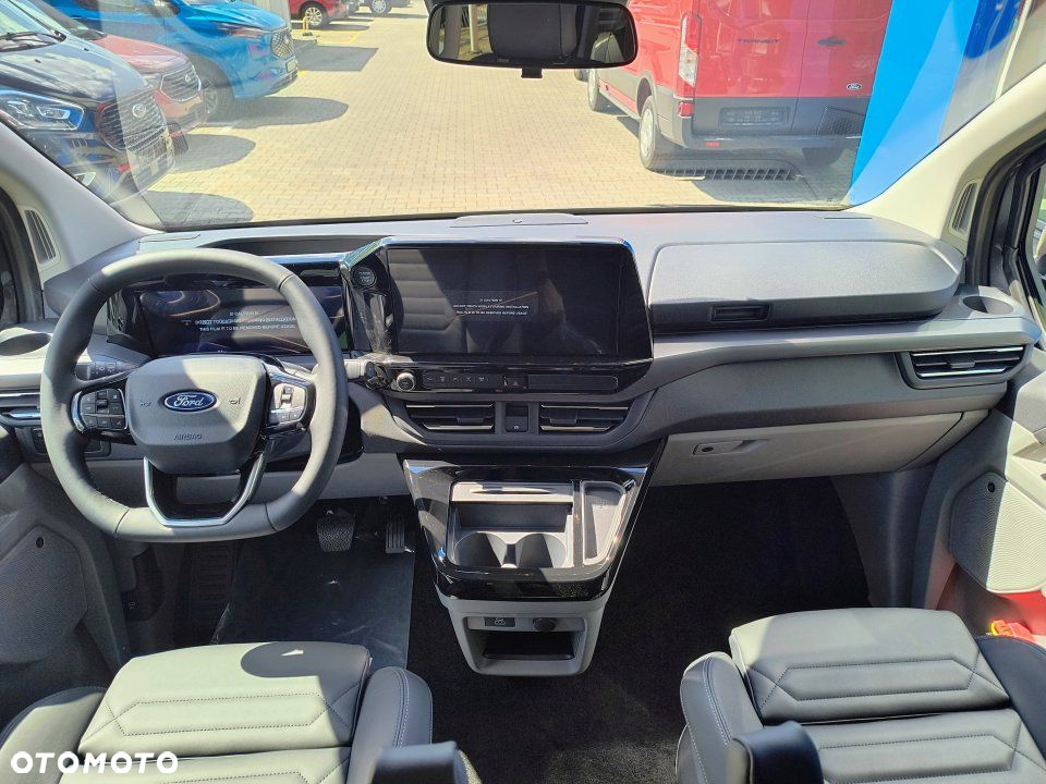 Ford Tourneo Custom - 6