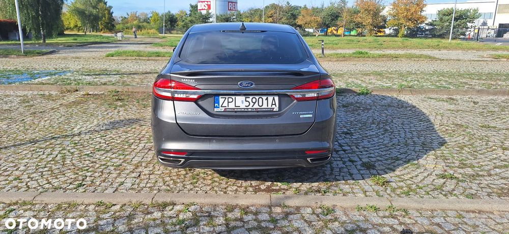 Ford Fusion - 10