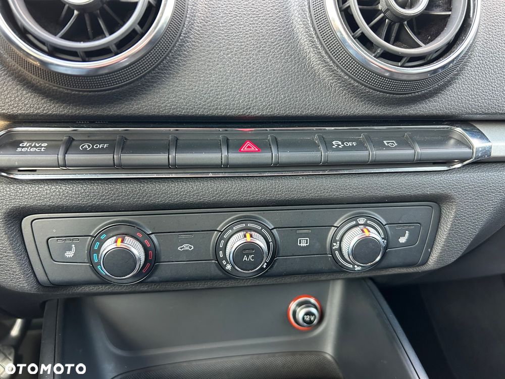 Audi A3 1.8 TFSI Ambiente - 28