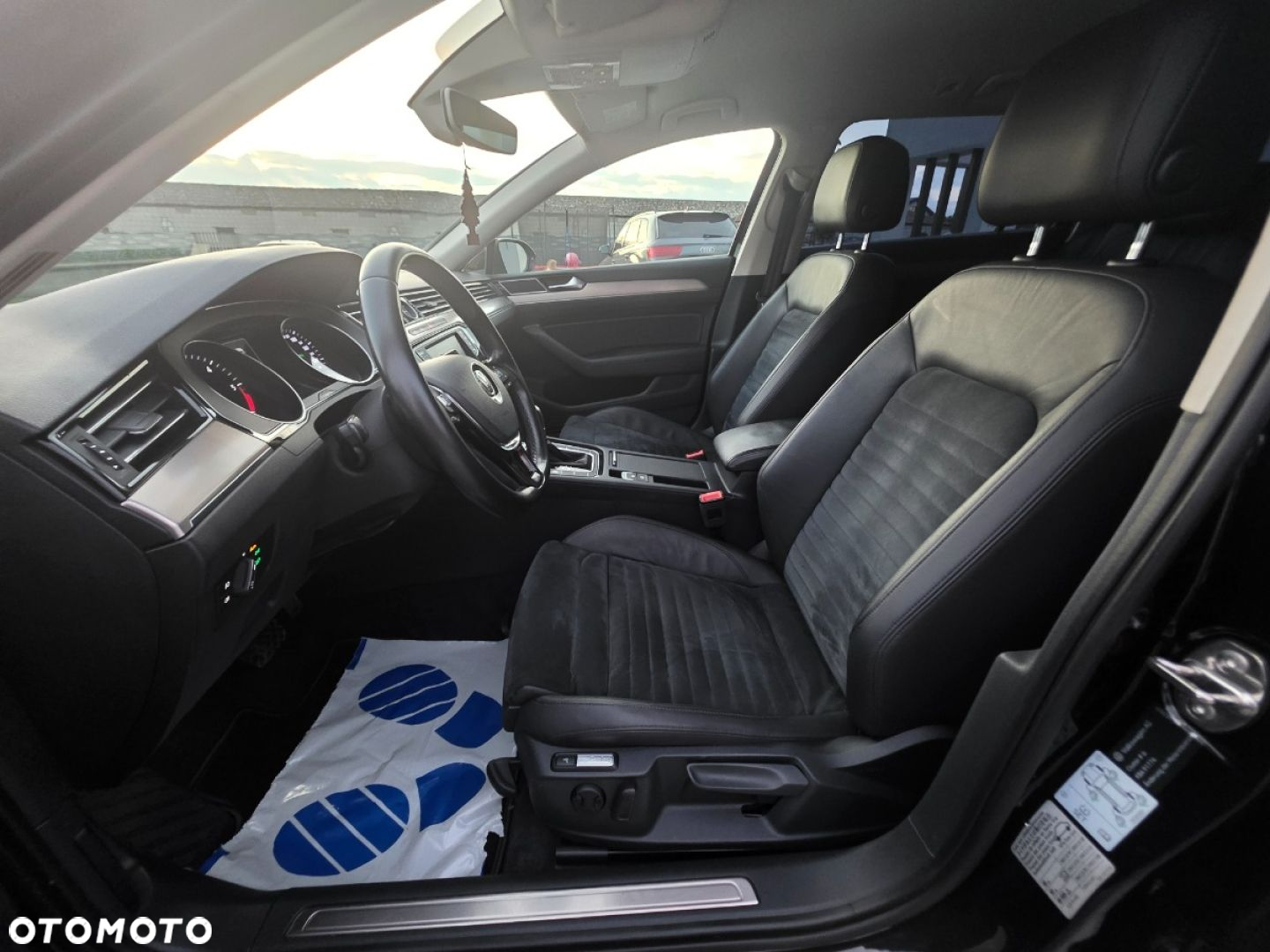 Volkswagen Passat - 10