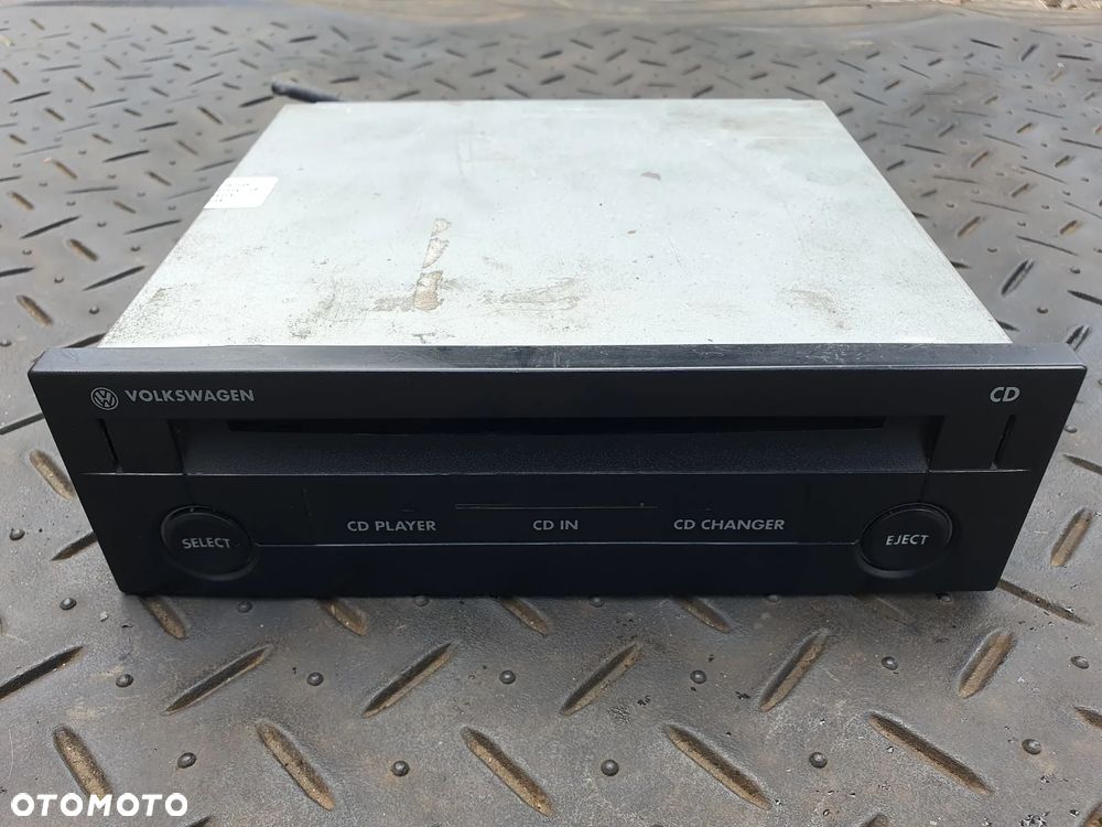 VOLKSWAGEN ZMIENIARKA PŁYT CD FABRYCZNA 1J0035119C GOLF IV BORA PASSAT B5 - 1