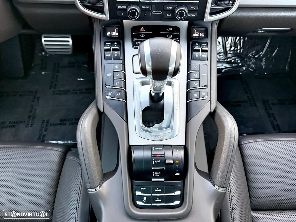 Porsche Cayenne S Hybrid - 19