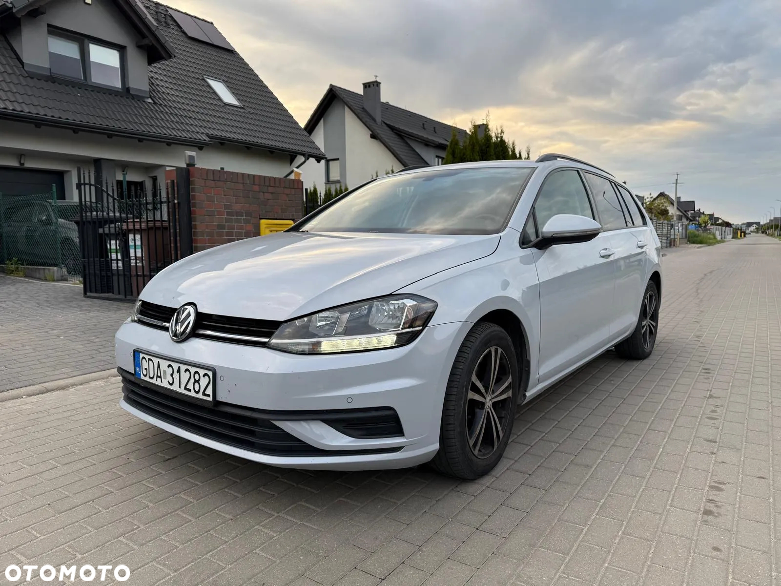 Volkswagen Golf VII 1.6 TDI BMT Start - 3