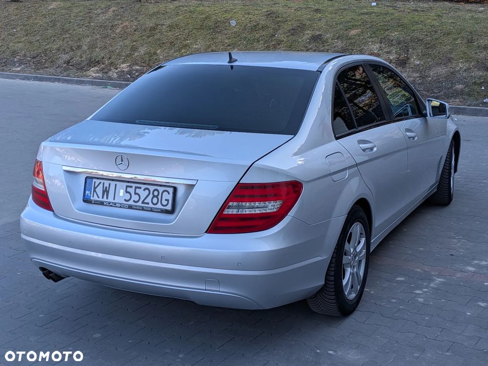 Mercedes-Benz Klasa C 180 (BlueEFFICIENCY) 7G-TRONIC Avantgarde - 3