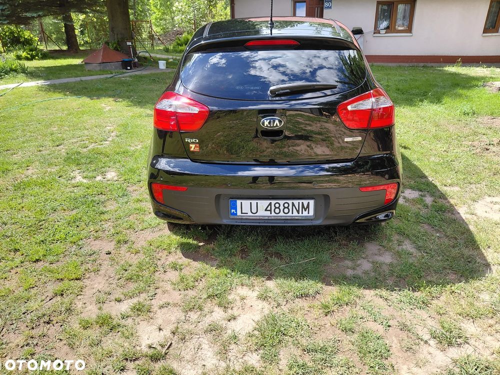 Kia Rio 1.4 L - 4
