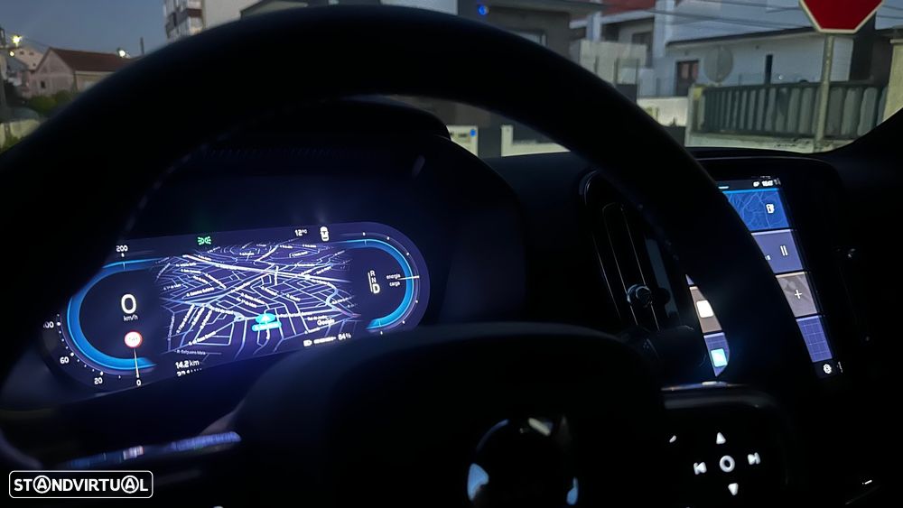 Volvo XC 40 Recharge 69 kWh Single Motor Core - 32