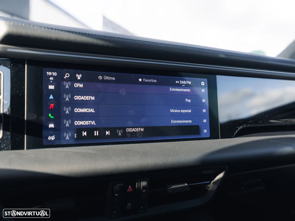 Porsche Macan Electric - 22