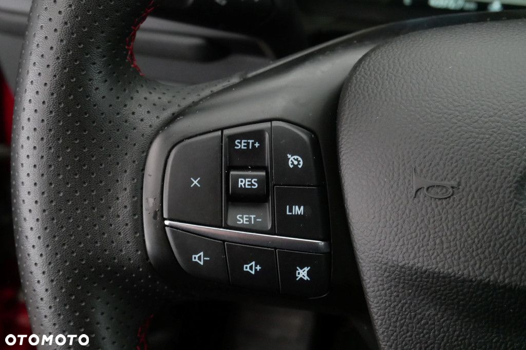 Ford Kuga - 27