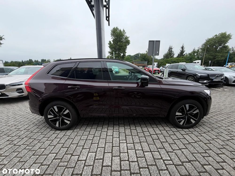 Volvo XC 60 B5 B AWD Plus Dark - 3
