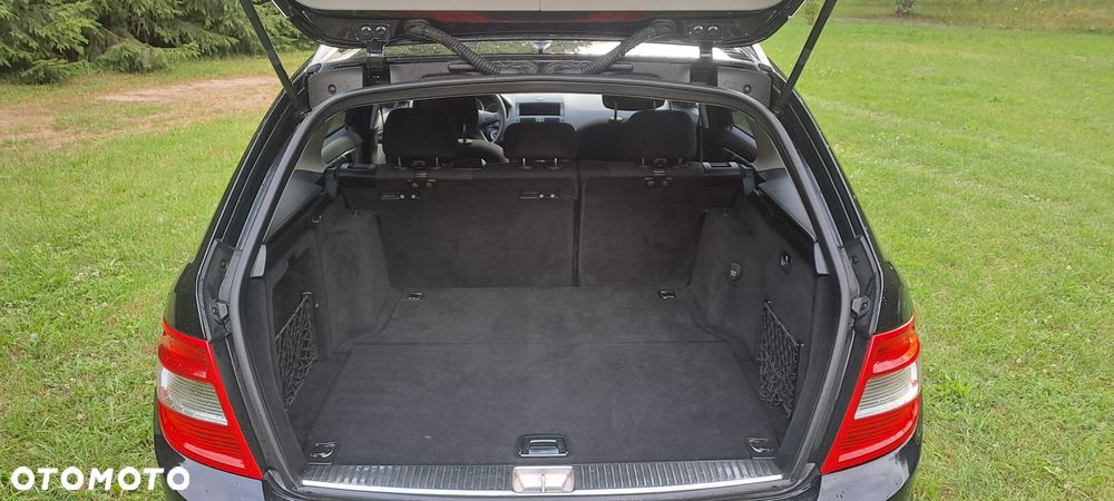 Mercedes-Benz Klasa C 180 Kompressor Automatik BlueEFFICIENCY Avantgarde - 19