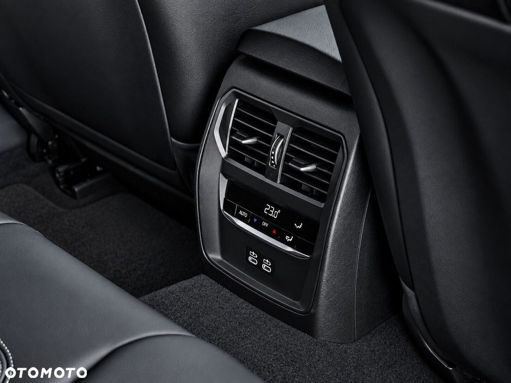 BMW Seria 3 - 25