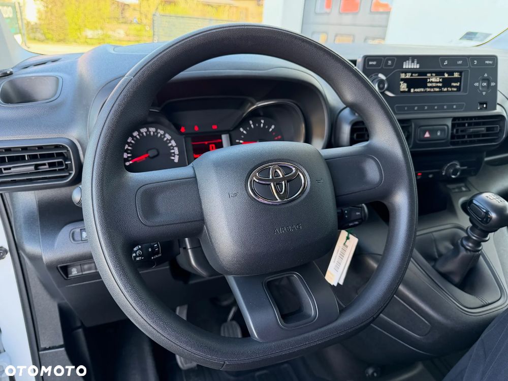 Toyota Proace City - 16