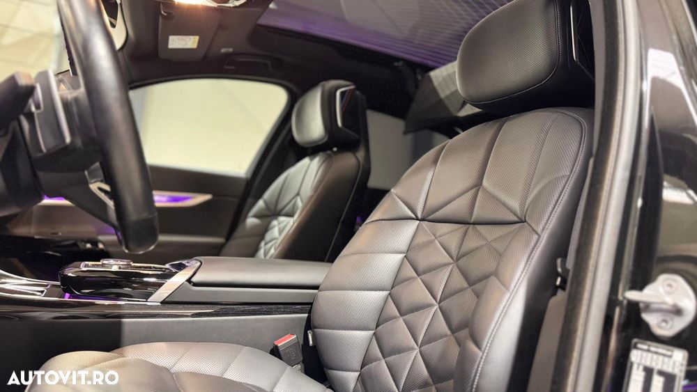 BMW Seria 7 740d xDrive MHEV - 19