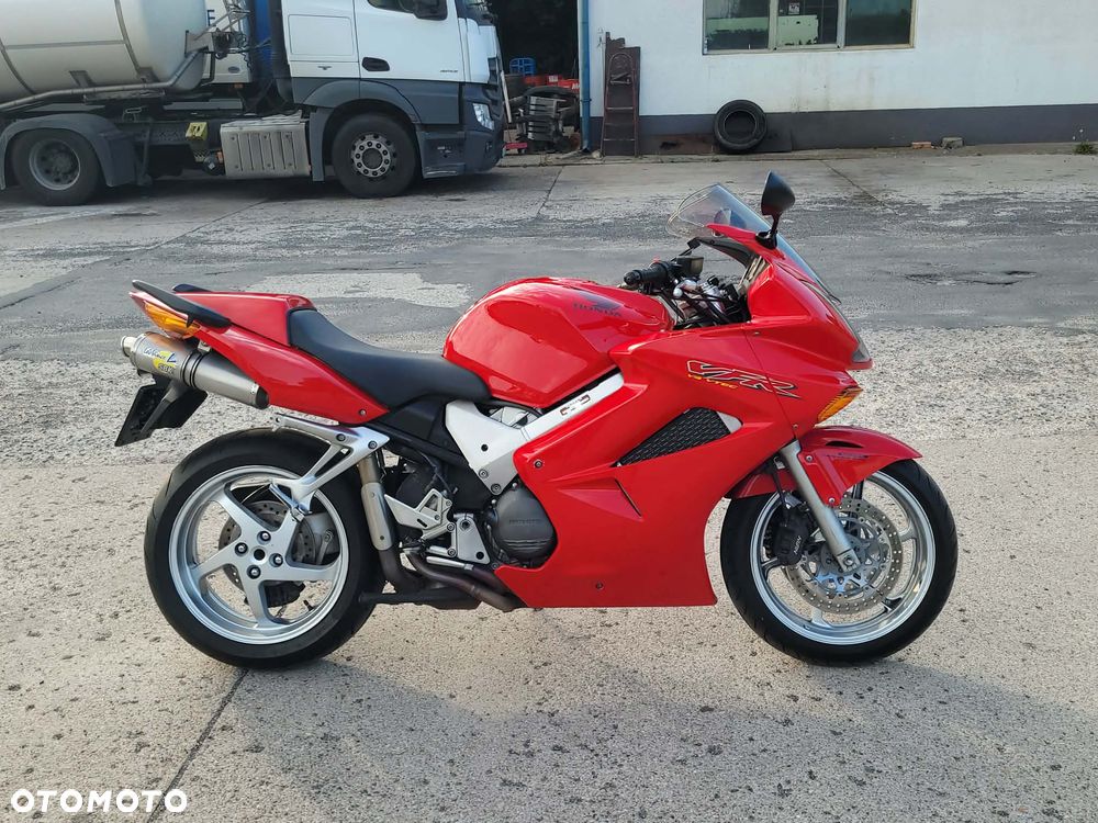 Honda VFR - 1