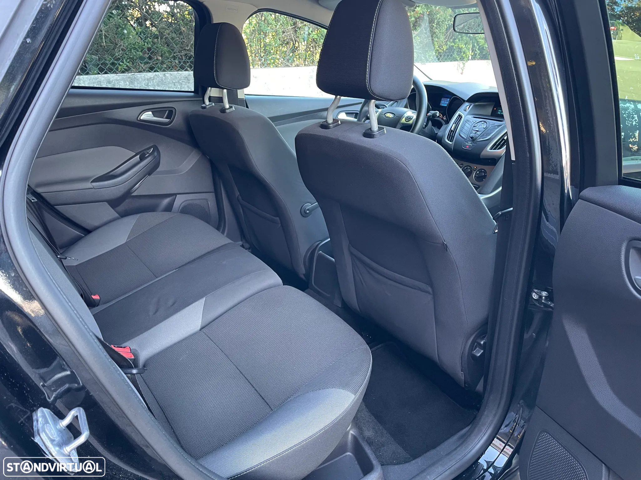 Ford Focus SW 1.0 EcoBoost S&S TITANIUM - 26