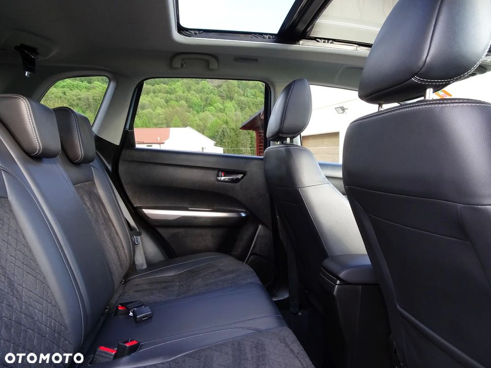 Suzuki Vitara 1.5 Dualjet Hybrid AGS Comfort+ - 11