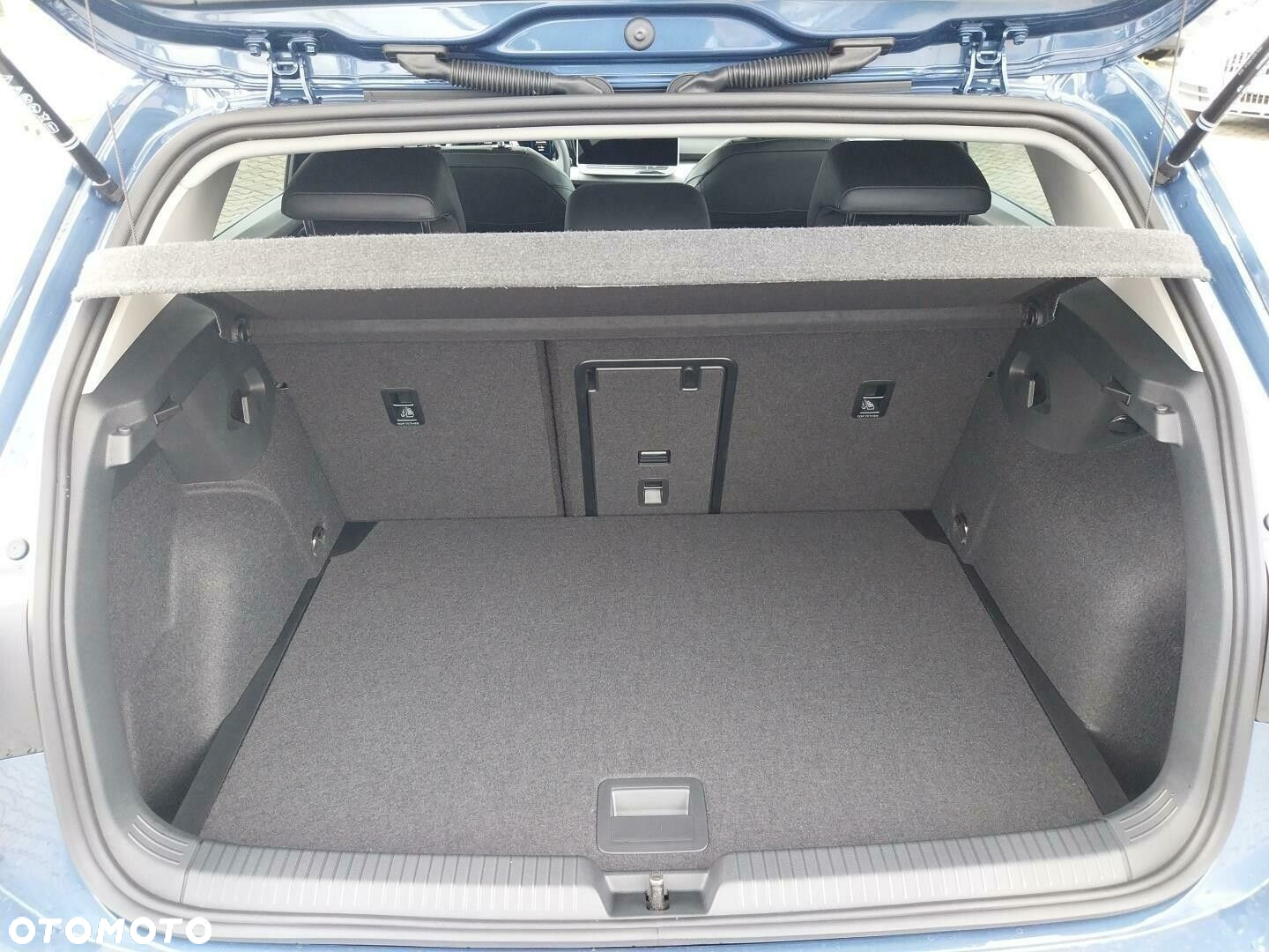 Volkswagen Golf - 5