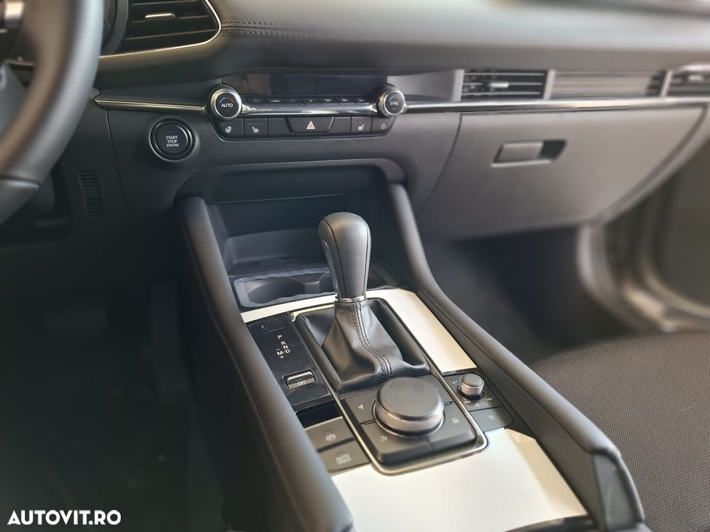 Mazda 3 e-Skyactiv X186 AT MHEV Center-Line - 8