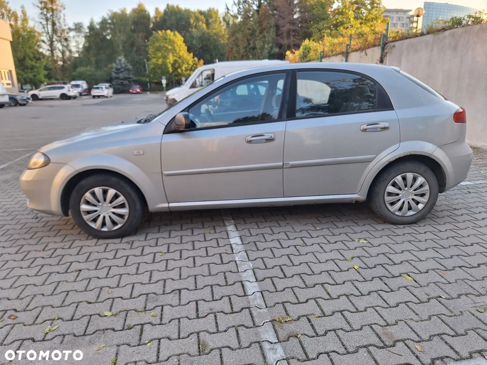 Chevrolet Lacetti 1.4 SE / Star - 6