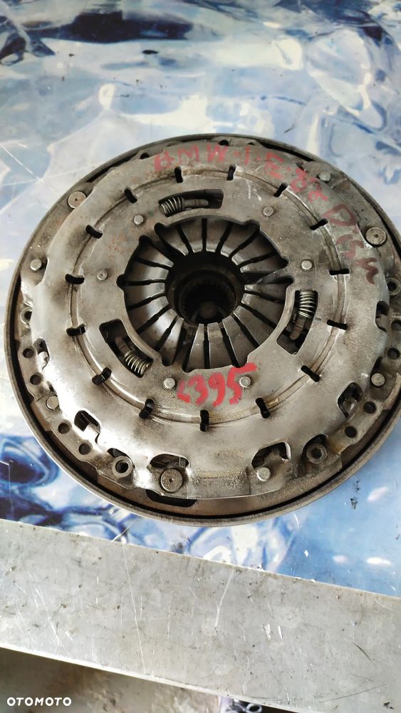 DWUMASA KOLA BMW E 82 - 3