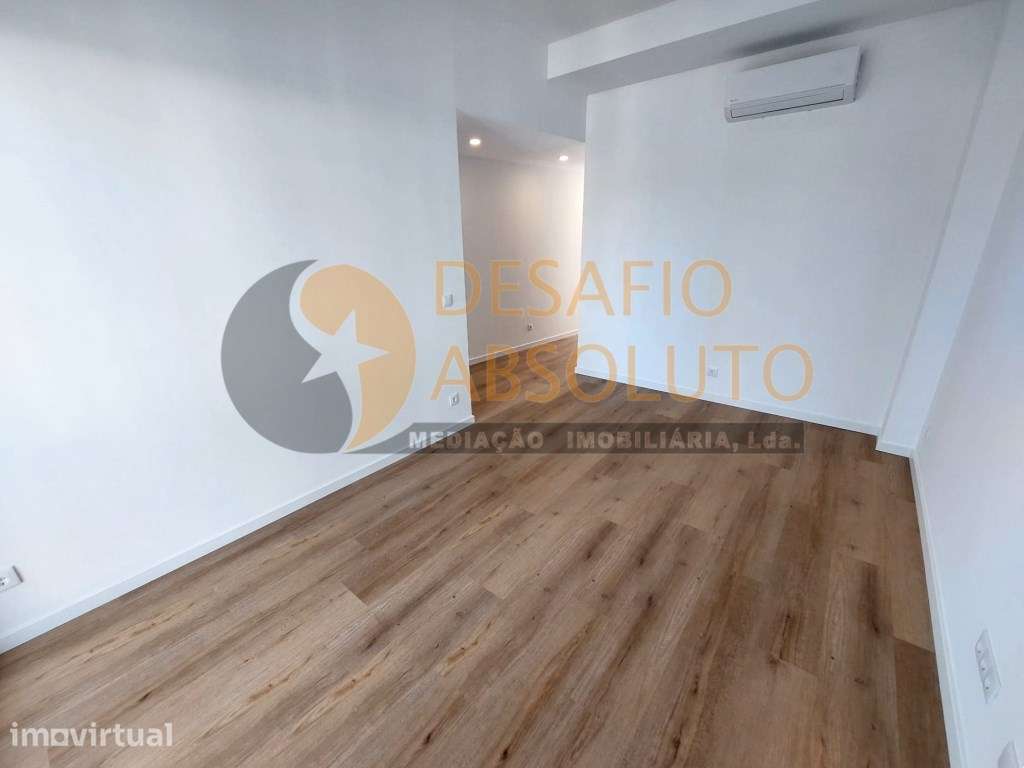 Loja| Apartamento T1, com logradouro 36m2 - Grande imagem: 3/21