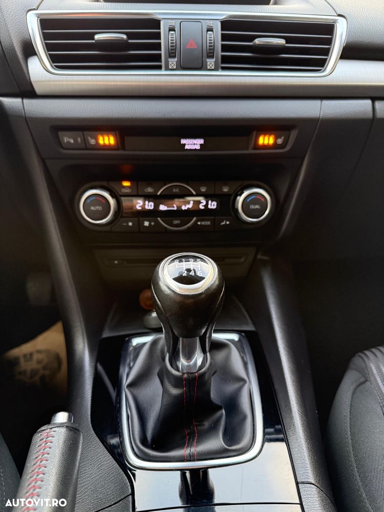 Mazda 3 SKYACTIV-G 120 Sports-Line - 22