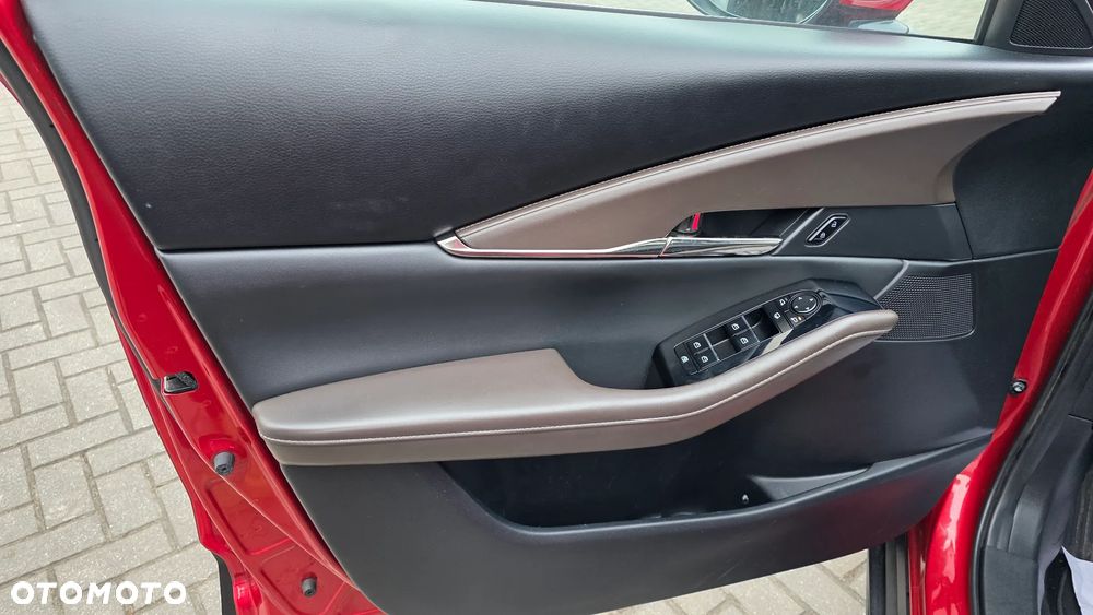 Mazda CX-30 SKYACTIV-X 2.0 M-Hybrid - 32