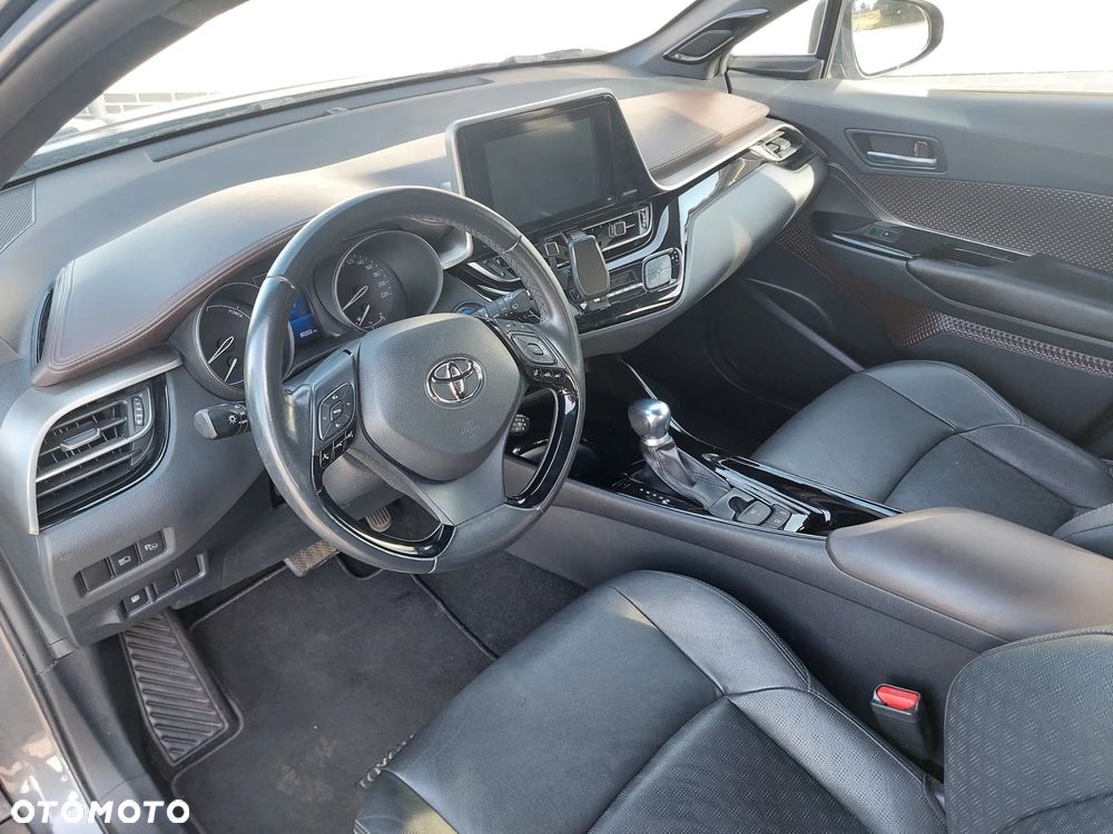 Toyota C-HR 1.8 Hybrid Neon Lime powered by JBL - 16