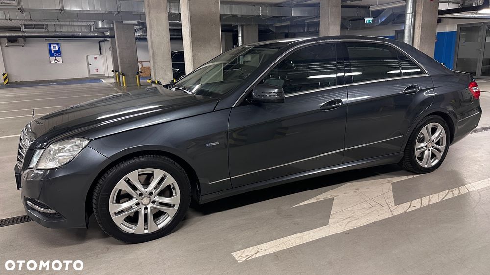 Mercedes-Benz Klasa E 350 CDI DPF 4Matic BlueEFFICIENCY 7G-TRONIC Avantgarde - 4