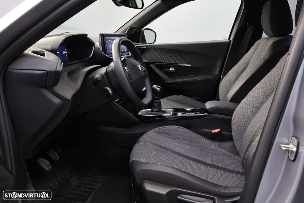 Peugeot 2008 1.2 PureTech Allure - 19