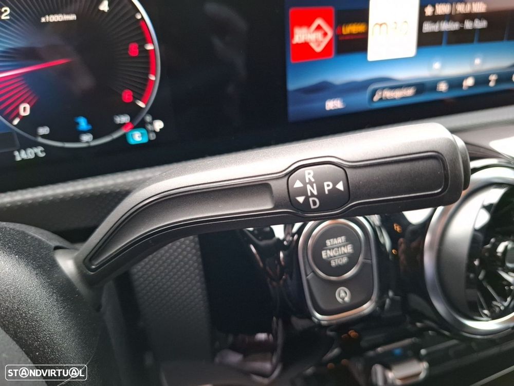 Mercedes-Benz a-180 d - 16