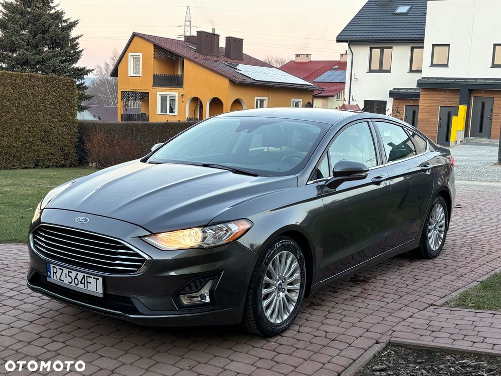 Ford Fusion - 1