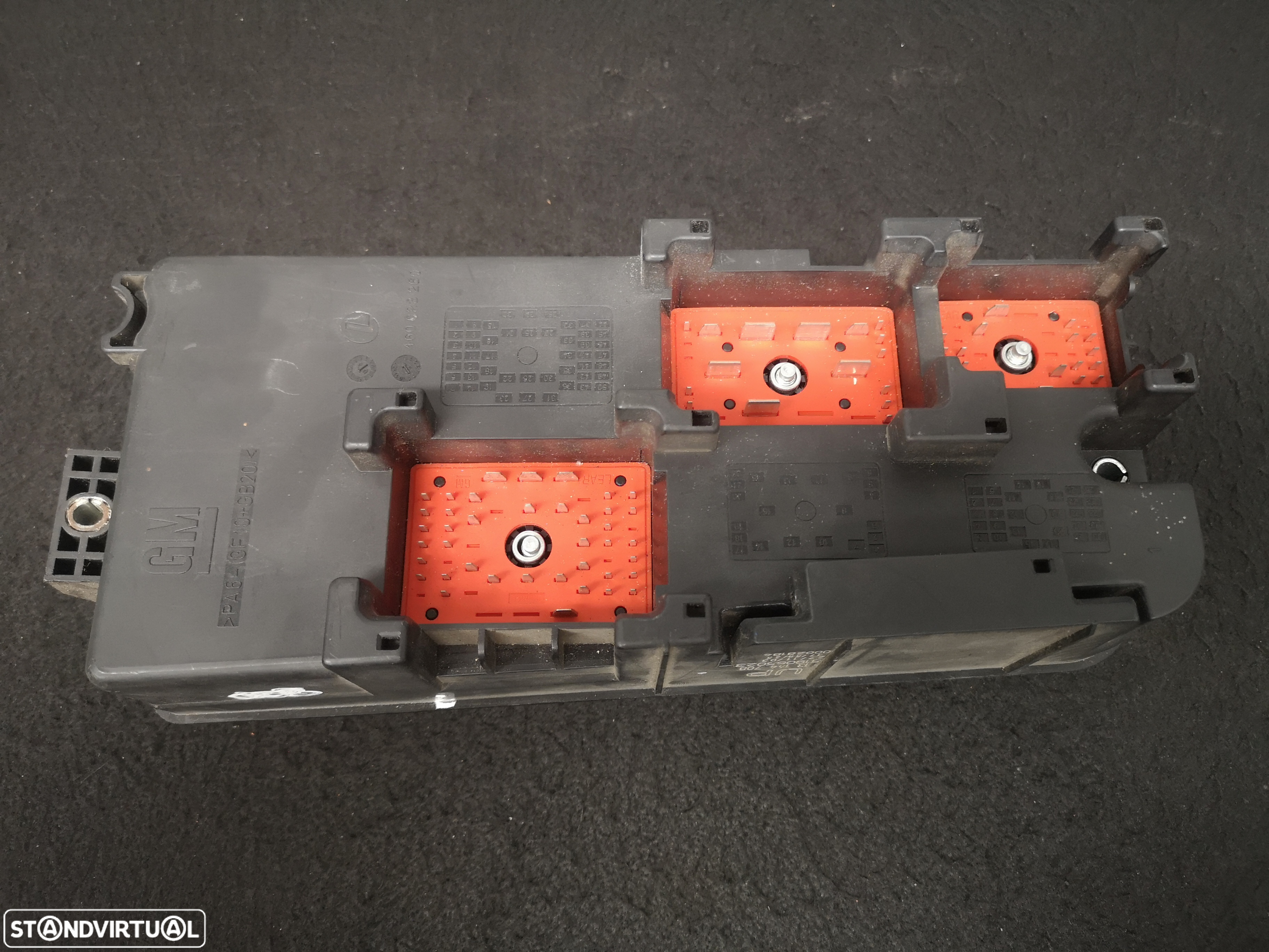 Caixa de FUSIVEIS Opel VECTRA SIGNUM  2002+ - 5