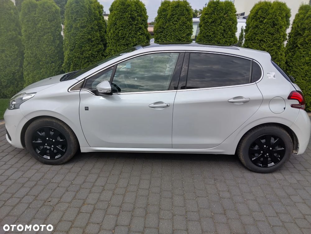 Peugeot 208 PureTech 82 Start & Stop Tech Edition - 3