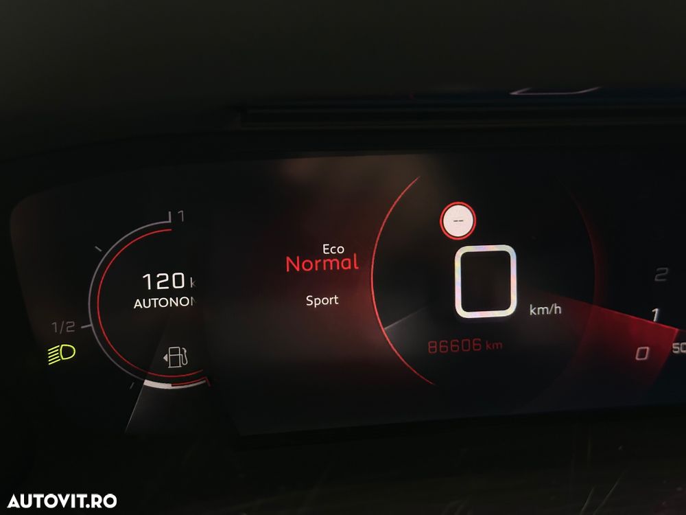 Peugeot 2008 PureTech 130 EAT8 Allure - 34