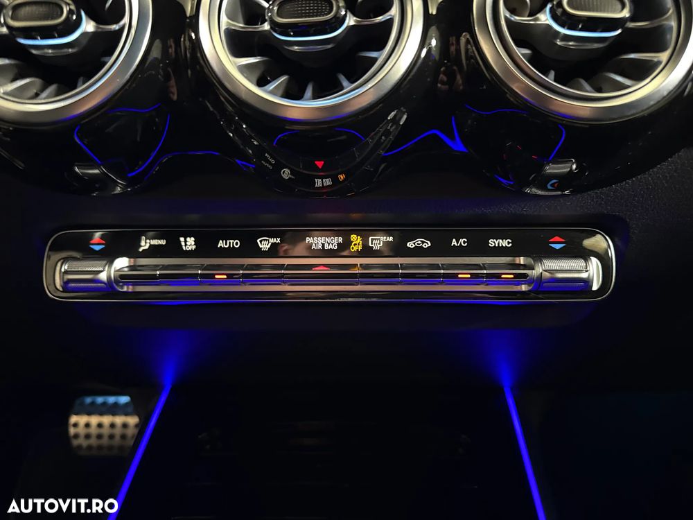 Mercedes-Benz GLB - 21
