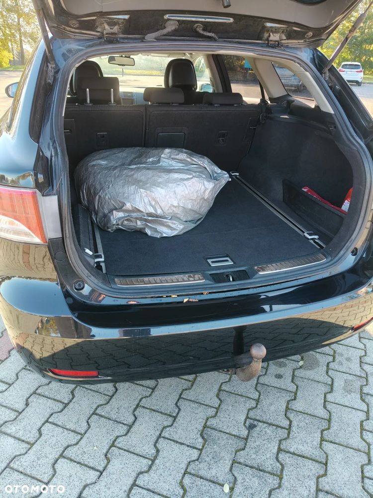 Toyota Avensis - 6