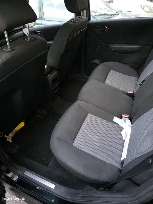 Mercedes-Benz A 150 Classic Automatic - 3