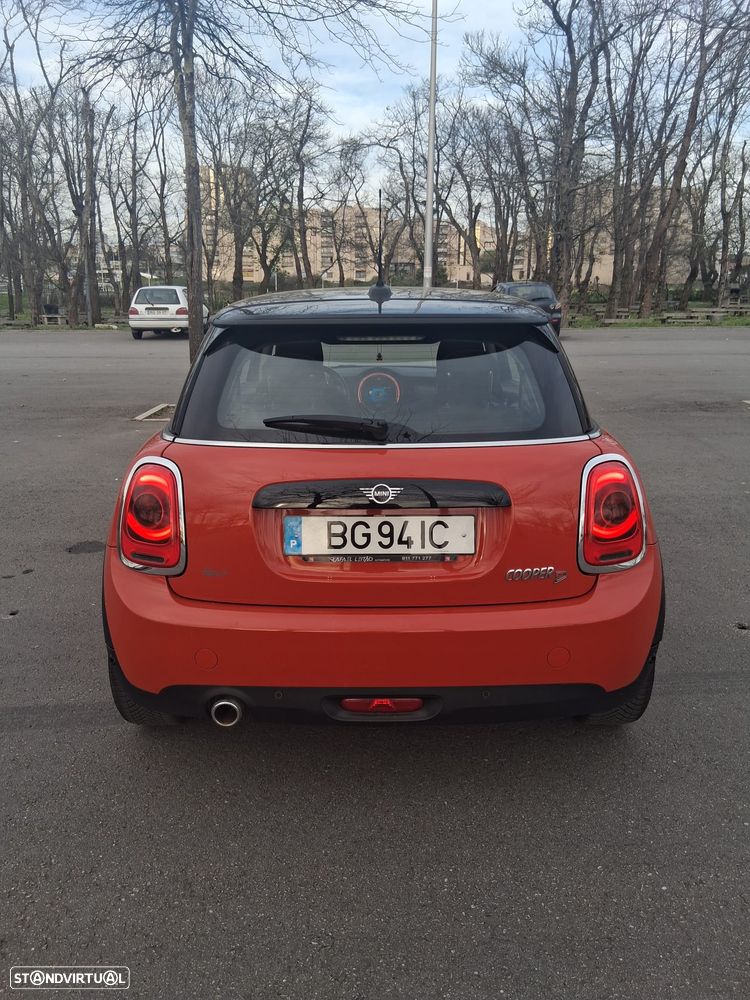 MINI 3 Portas Cooper D Auto - 11