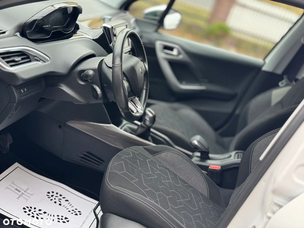 Peugeot 2008 1.6 BlueHDi Style - 31