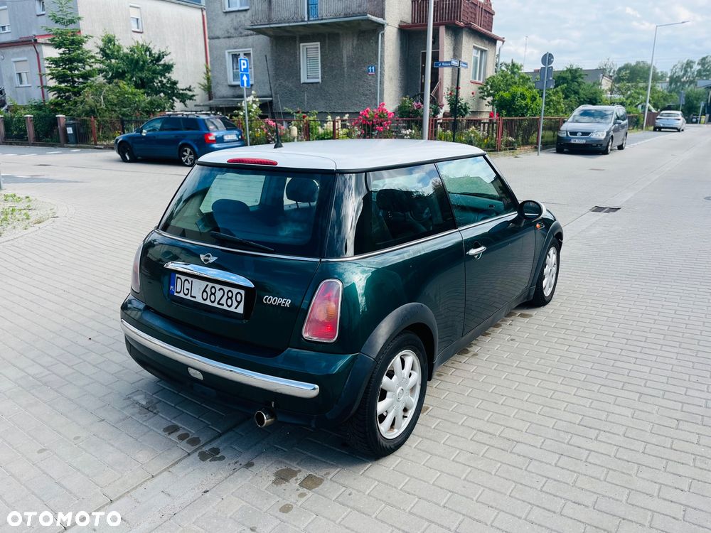 MINI Cooper Standard - 5