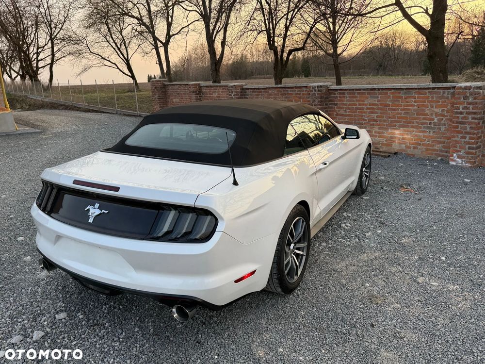Ford Mustang 3.7 V6 - 6