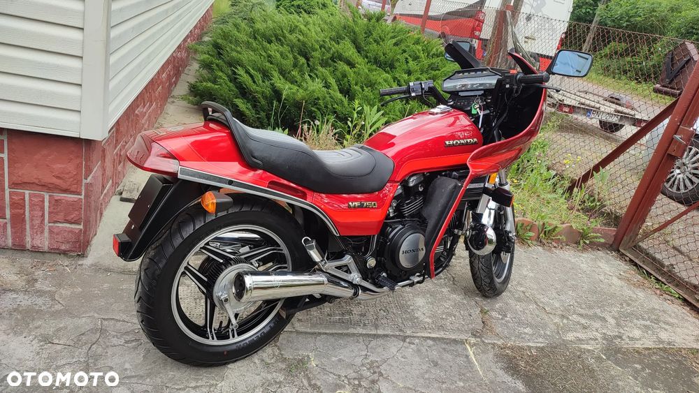 Honda VF - 3