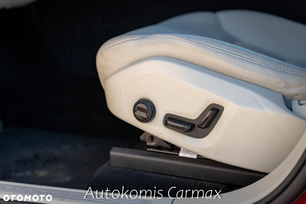 Volvo XC 60 T5 AWD Momentum - 19