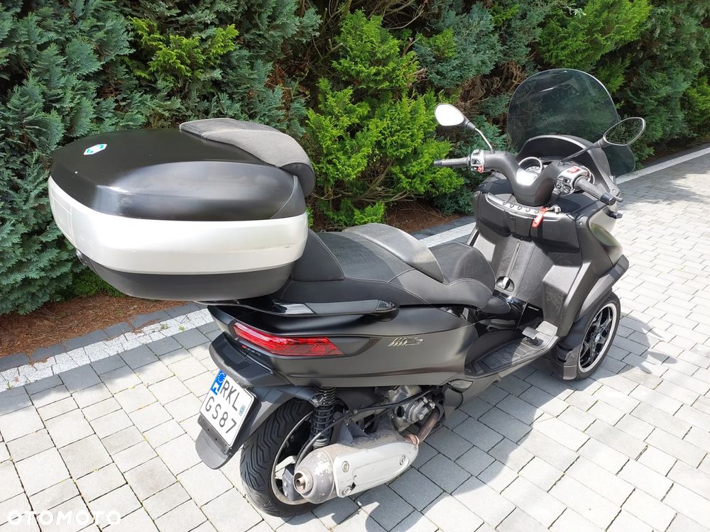 Piaggio MP-3 - 1