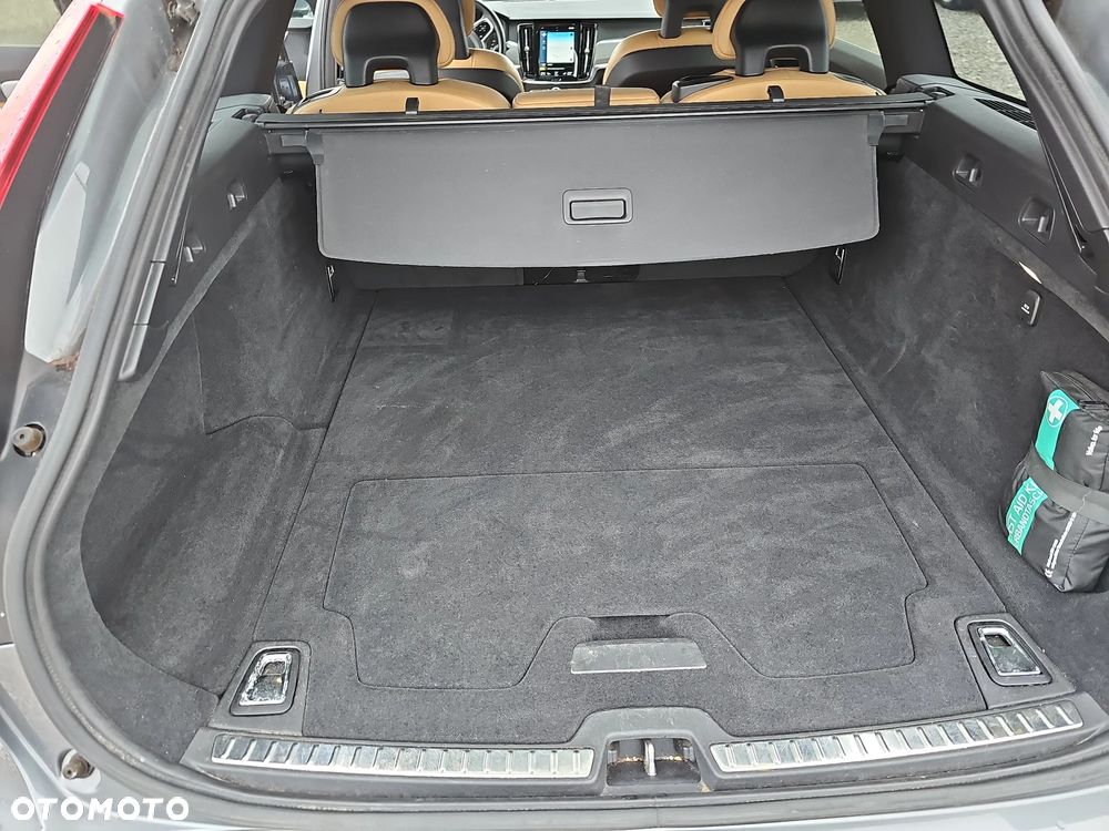 Volvo V90 D4 Momentum - 19
