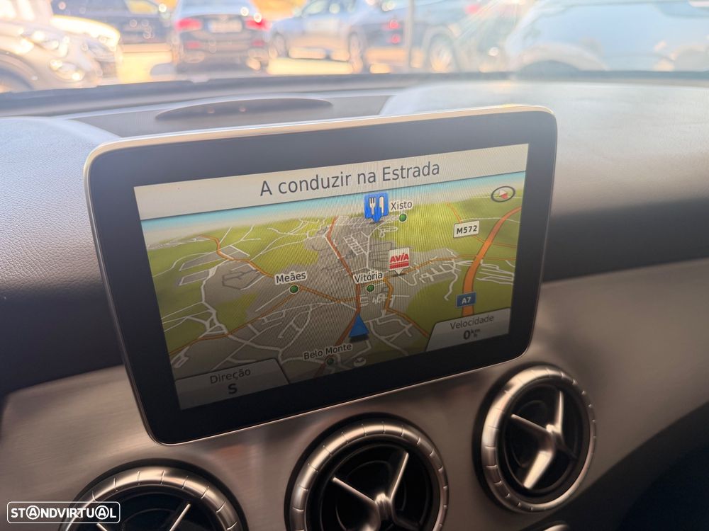 Mercedes-Benz CLA 220 d Shooting Brake AMG Line Aut. - 12