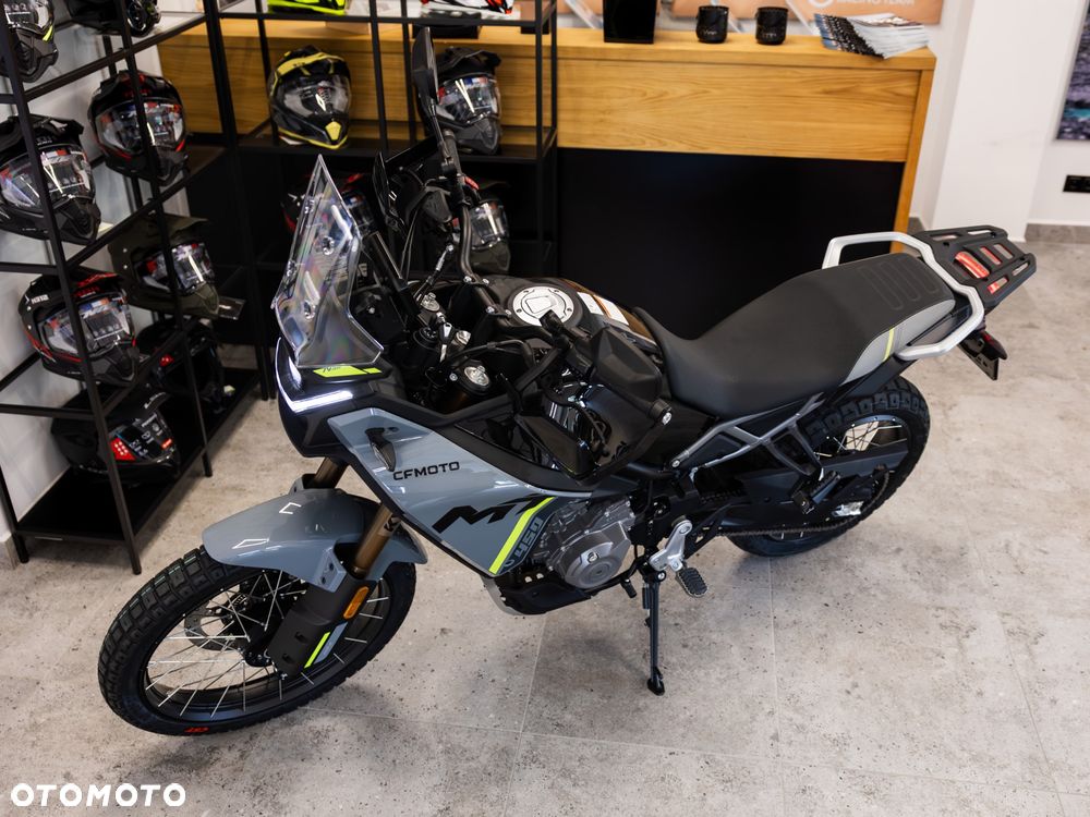 CFMoto MT - 15