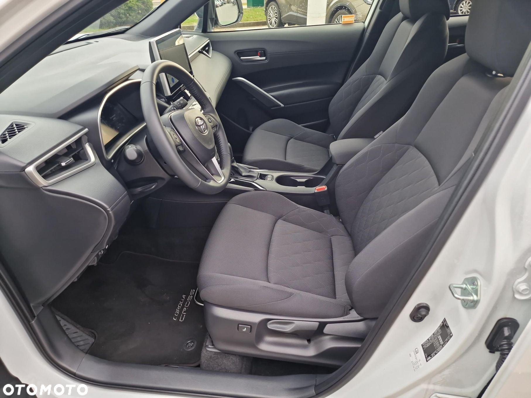 Toyota Corolla Cross - 9