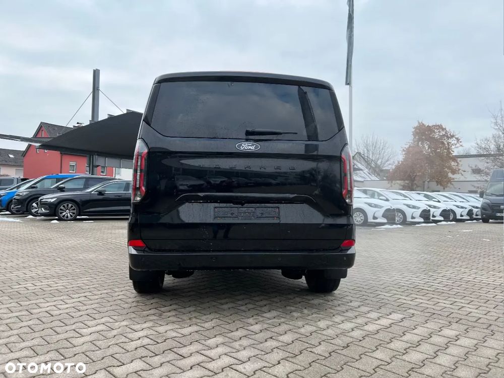 Ford Tourneo Custom - 5